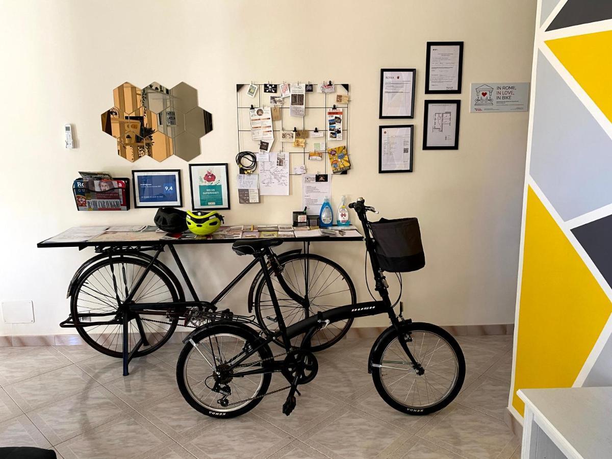 In Rome In Love In Bike Bagian luar foto